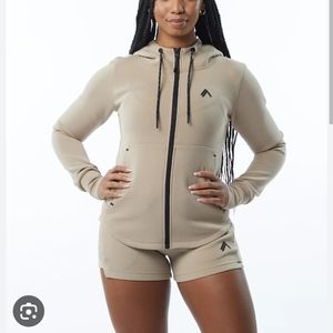 Alphalete ELMTS Athletic Jacket - Tan XS